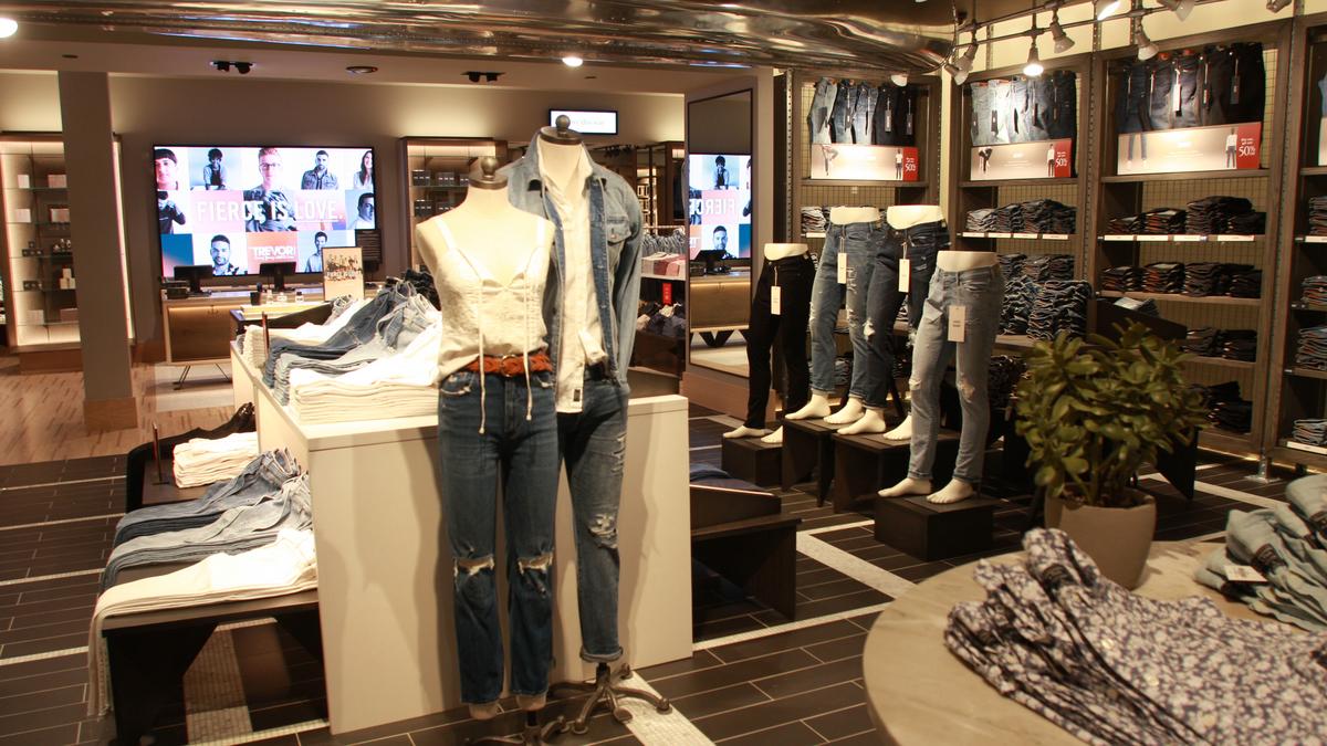 Abercrombie & Fitch clothing store