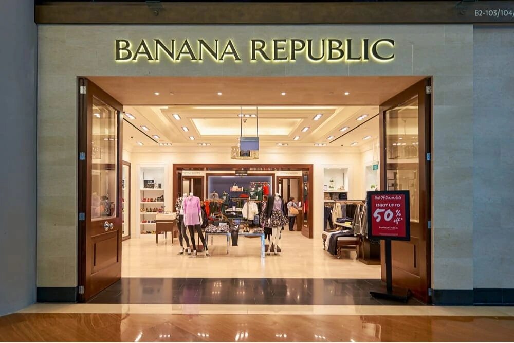 Banana Republic clothing store