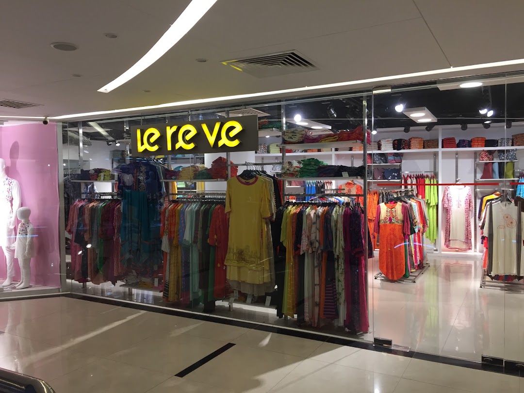Le Reve clothing store