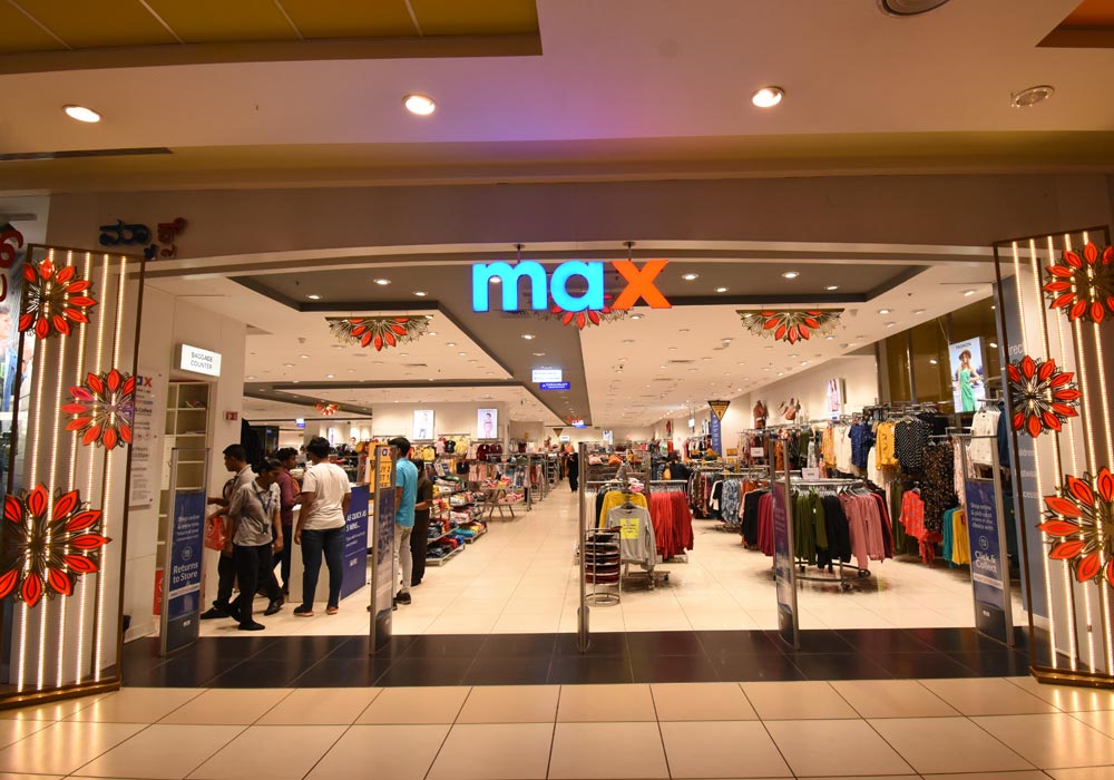 Max clothing store