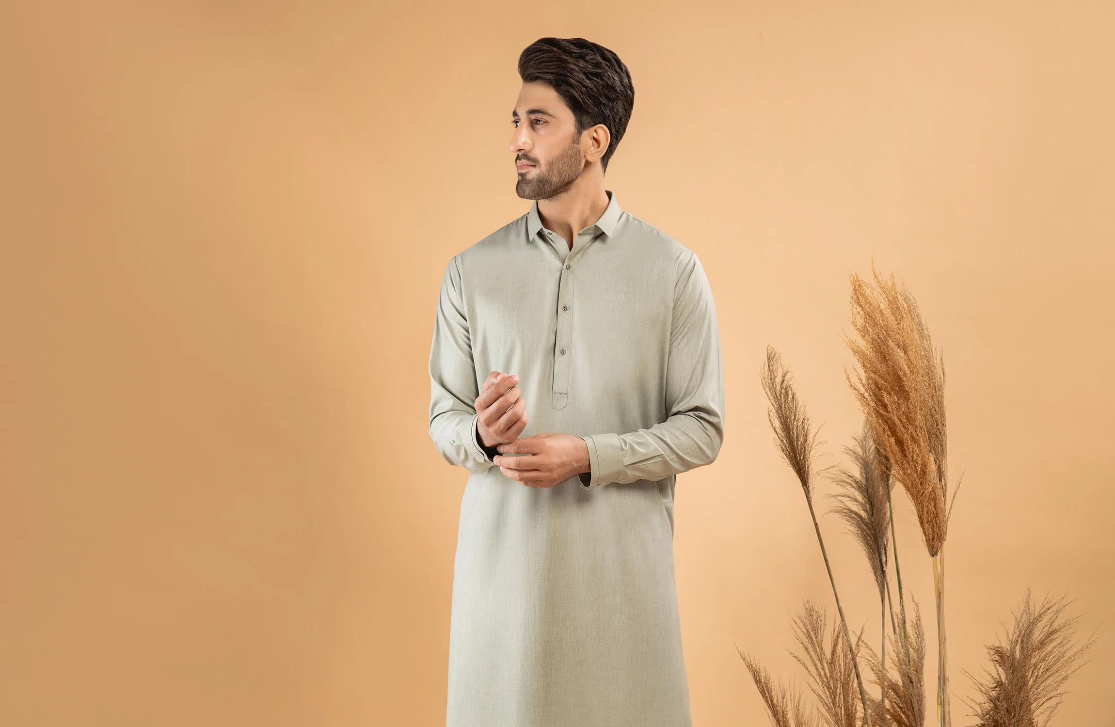 What to Wear on Kurta Pajama in Winter?