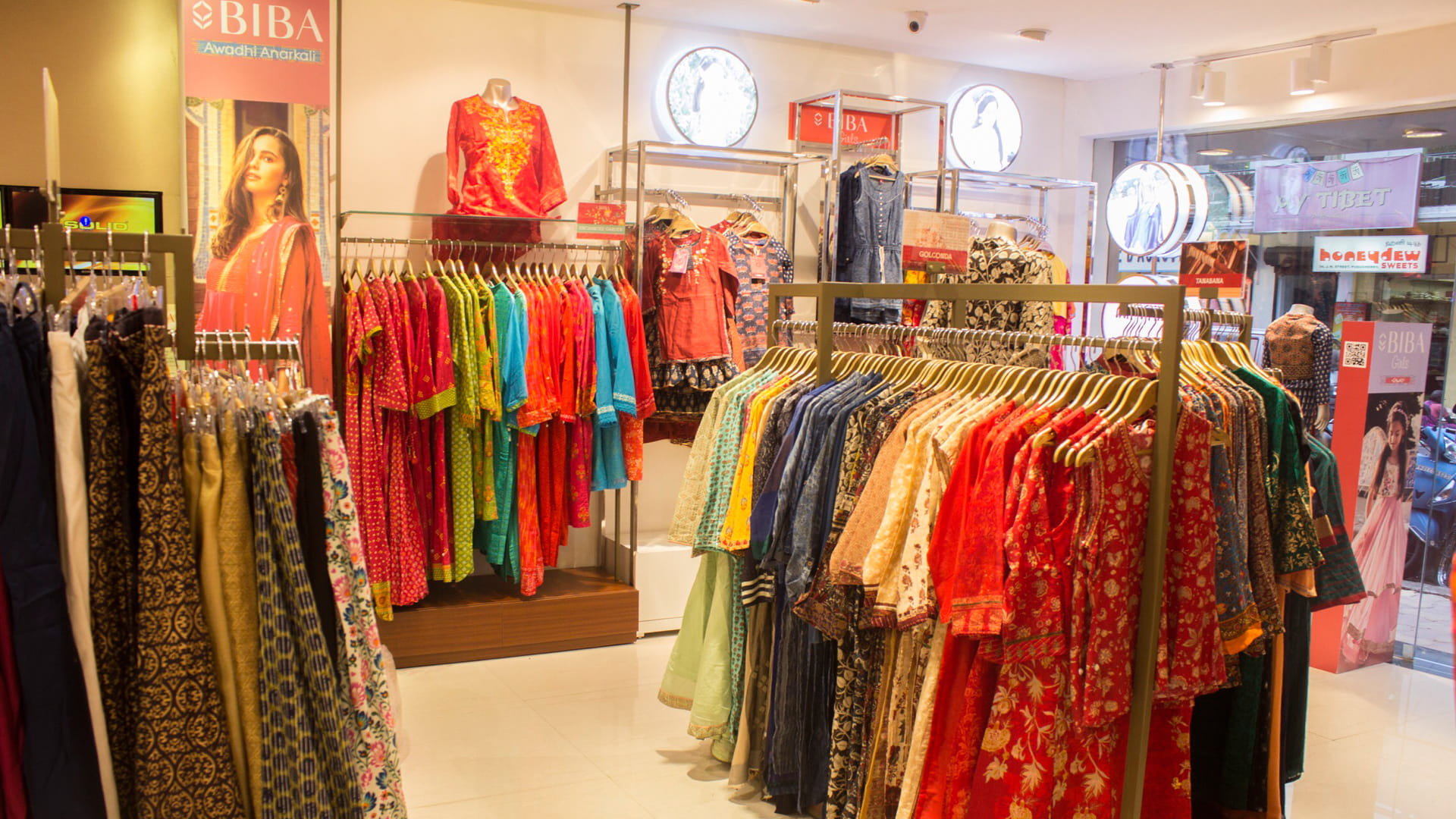 Top 10 Clothing Shops and Brands in Nawabshah